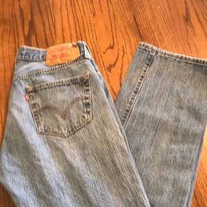 Levi’s button fly straight leg 33x34